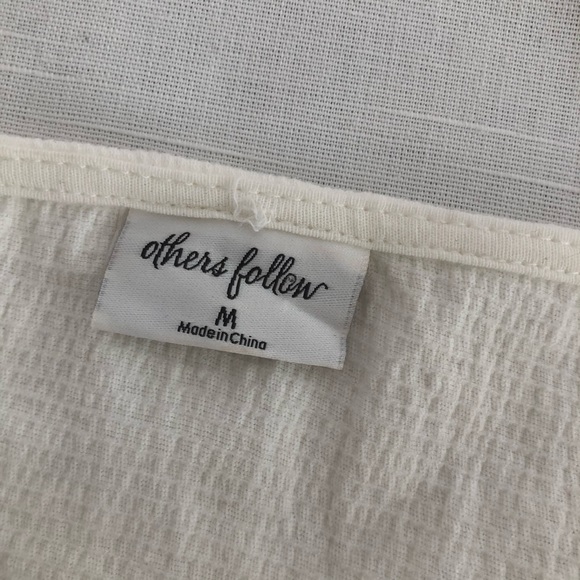 🦋 3/$15 Others Follow crop halter top white - Picture 5 of 8